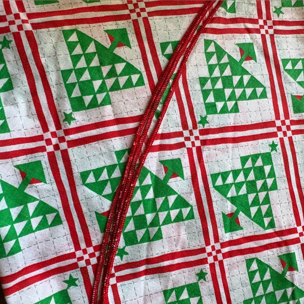 Vintage Geometric Christmas Tree Tablecloth Retro Trees MCM 60" Round EUC